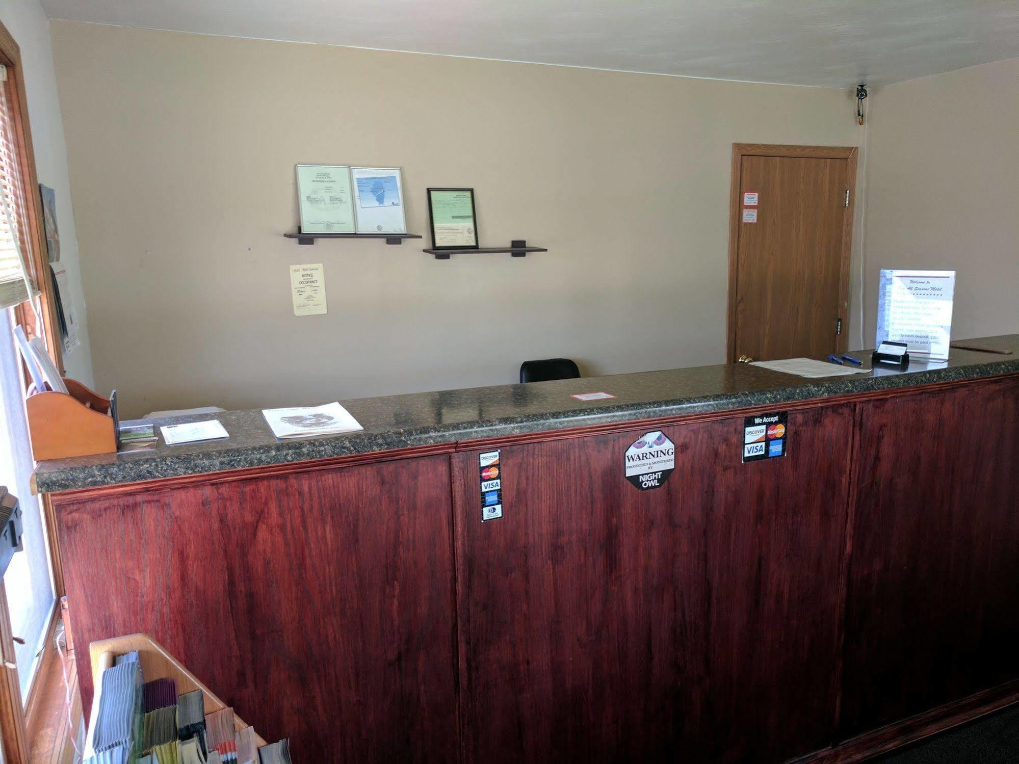 All Seasons Motel Rock Falls Экстерьер фото